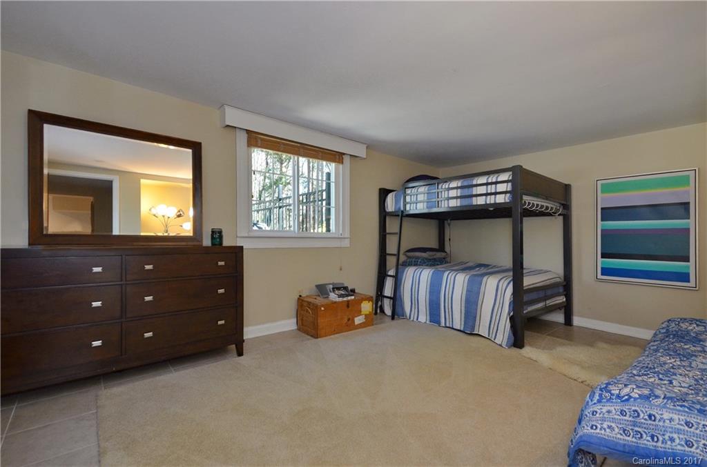 12 Pine Tree Circle Asheville NC 28804