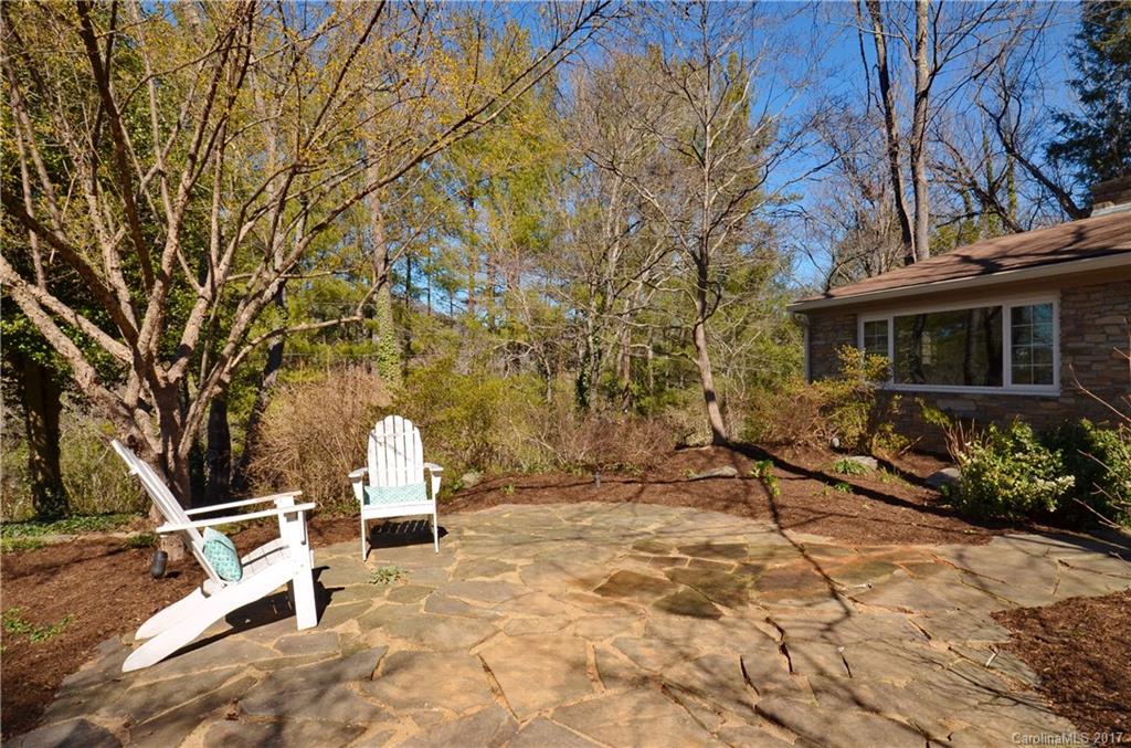 12 Pine Tree Circle Asheville NC 28804