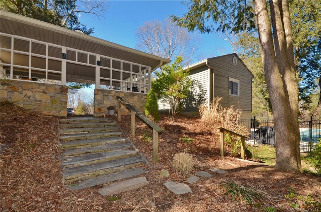 12 Pine Tree Circle Asheville NC 28804