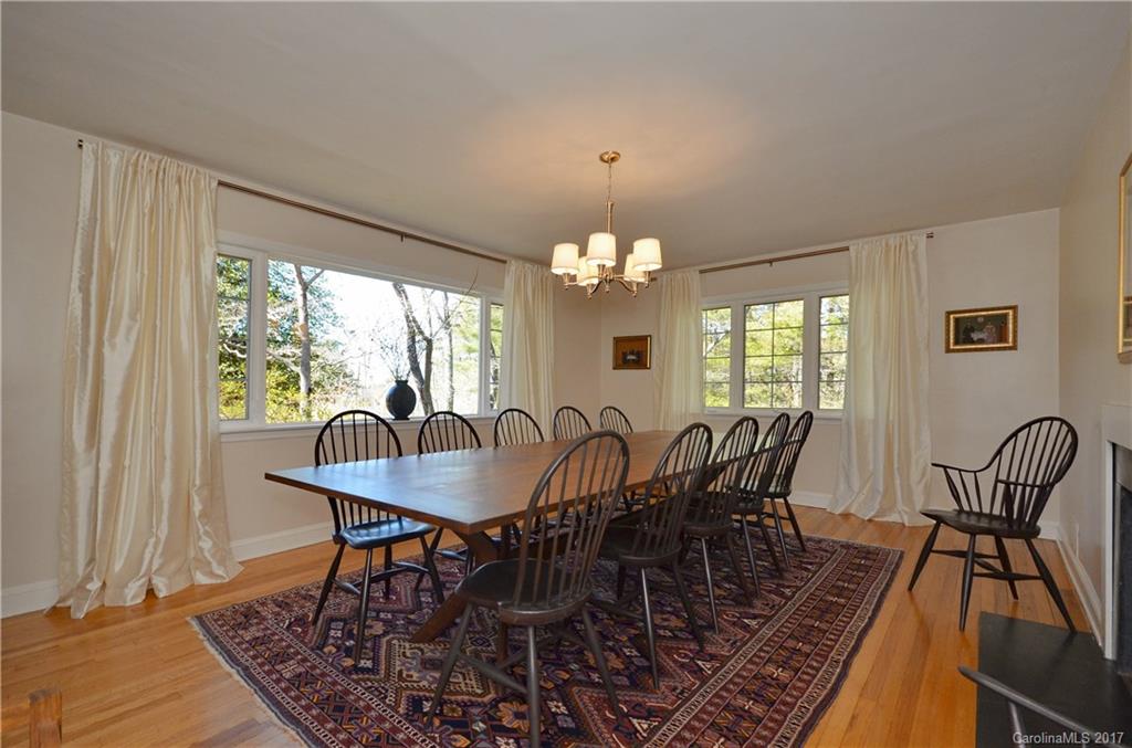 12 Pine Tree Circle Asheville NC 28804
