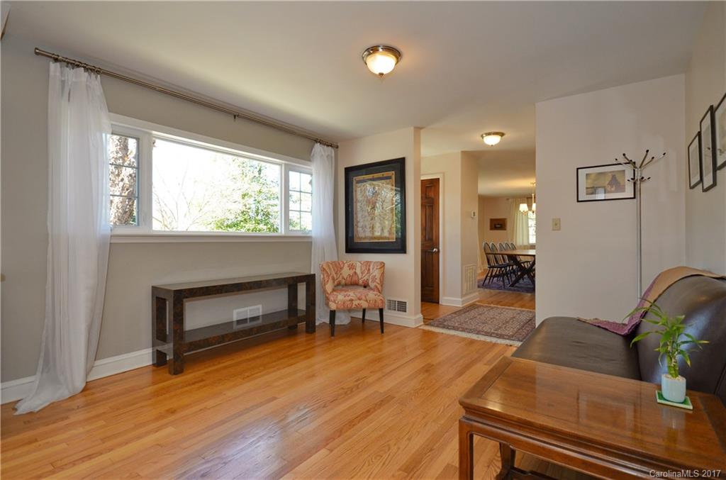 12 Pine Tree Circle Asheville NC 28804