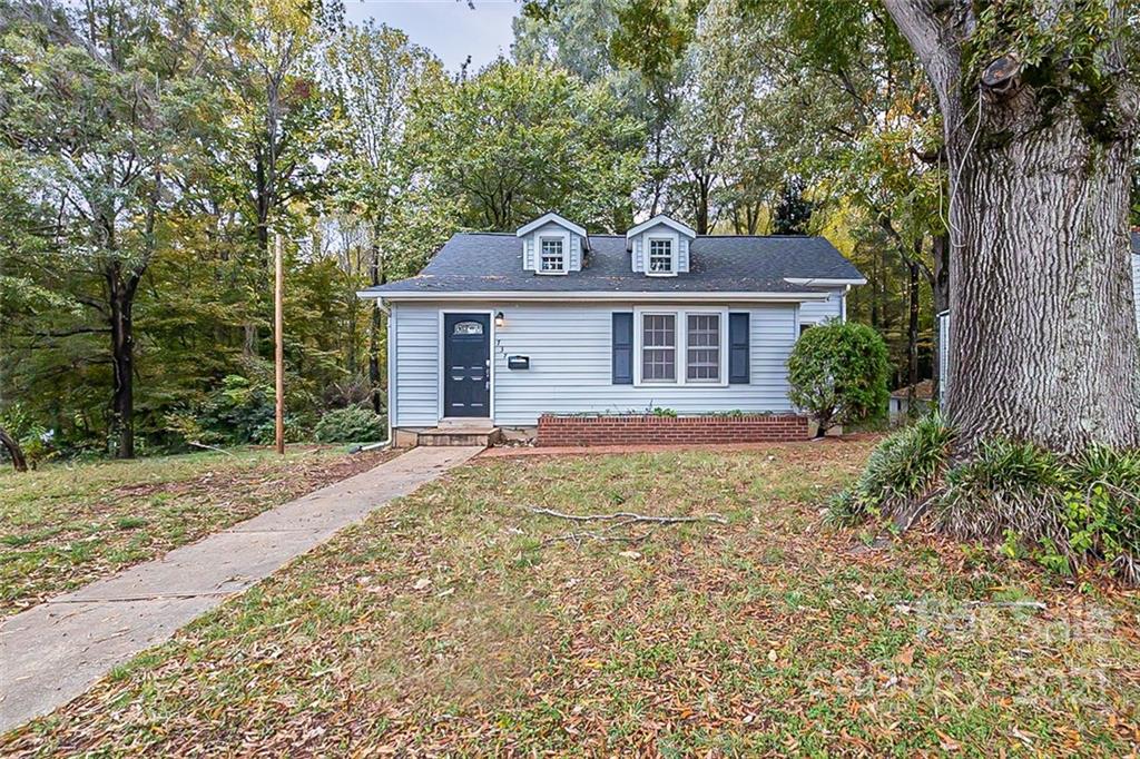 737 N Mulberry Street Statesville NC 28677