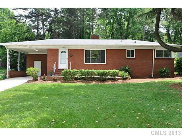 932 Hickory Nut Street Charlotte NC 28205