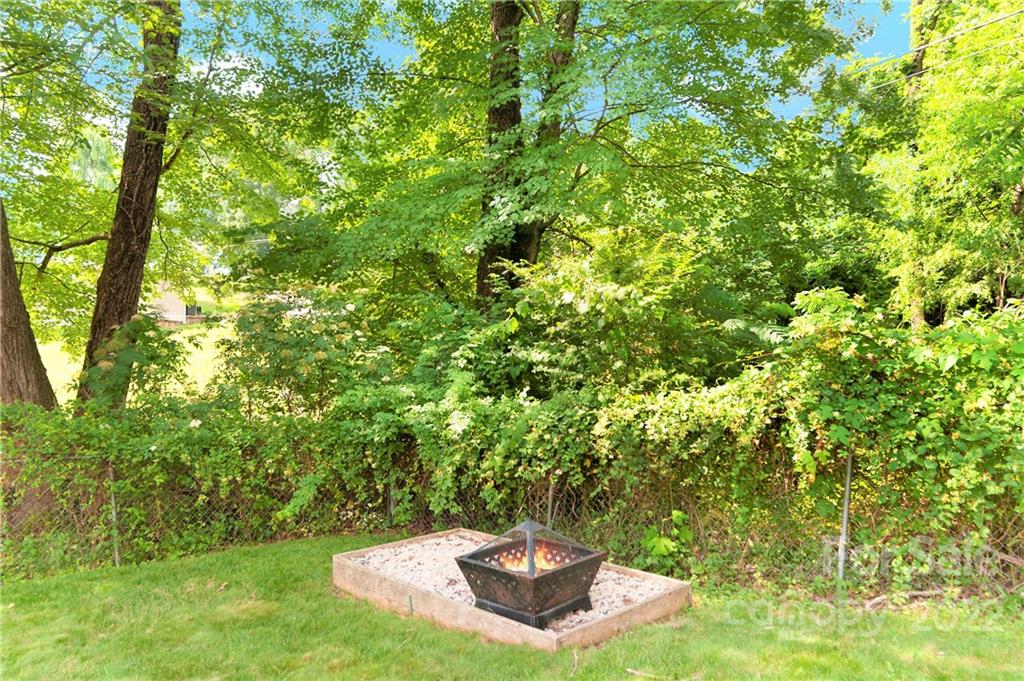 157 Jarvis Street Waynesville NC 28786