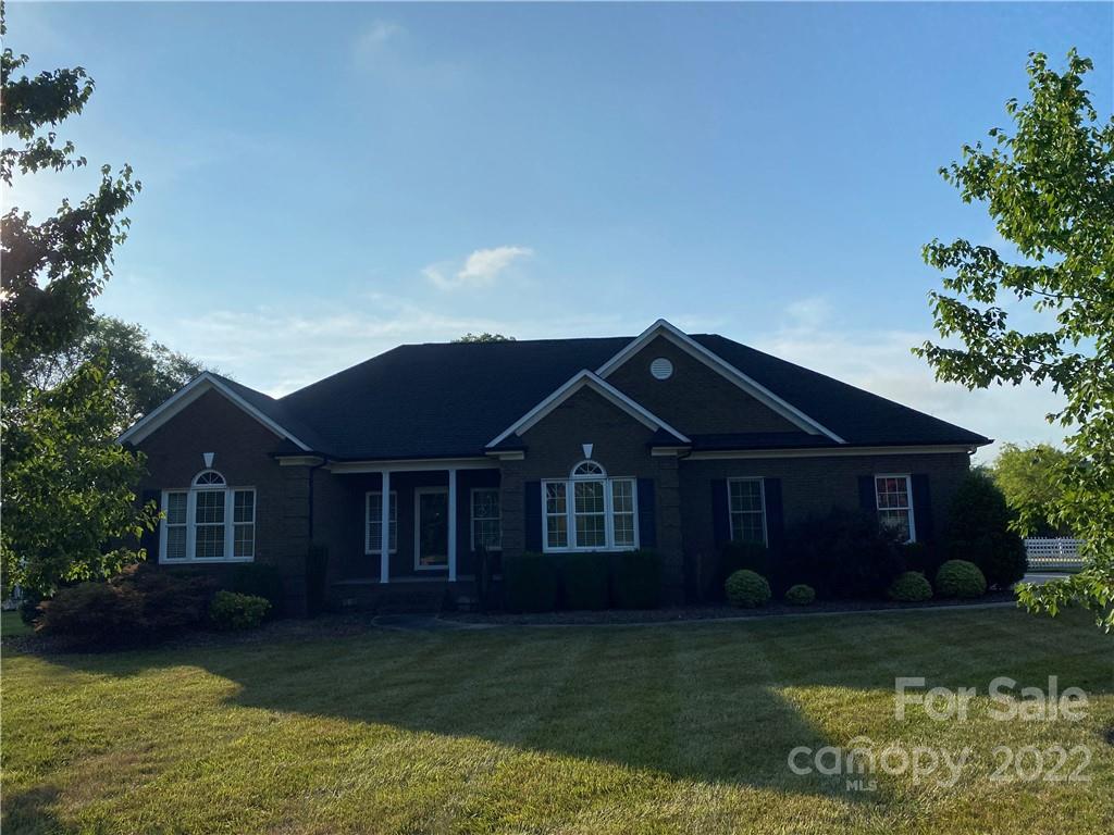 7136 Bovine Lane Harrisburg NC 28075