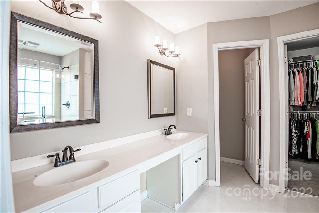 7124 Beverly Springs Drive Charlotte NC 28270