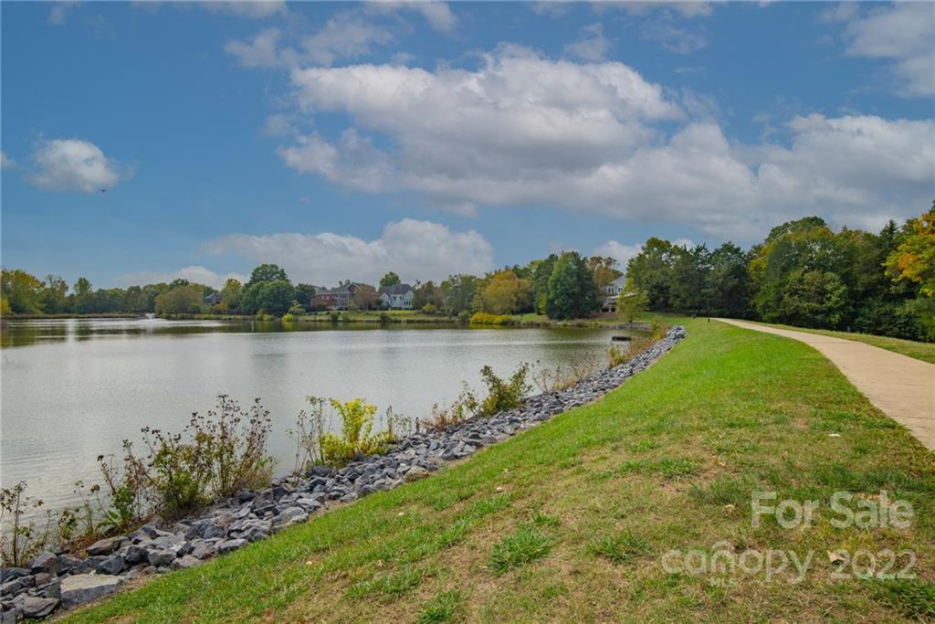 7124 Beverly Springs Drive Charlotte NC 28270