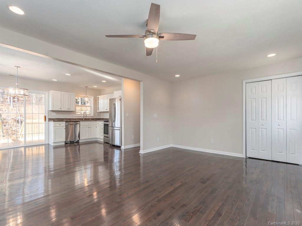 31 Cherry Lane Burnsville NC 28714