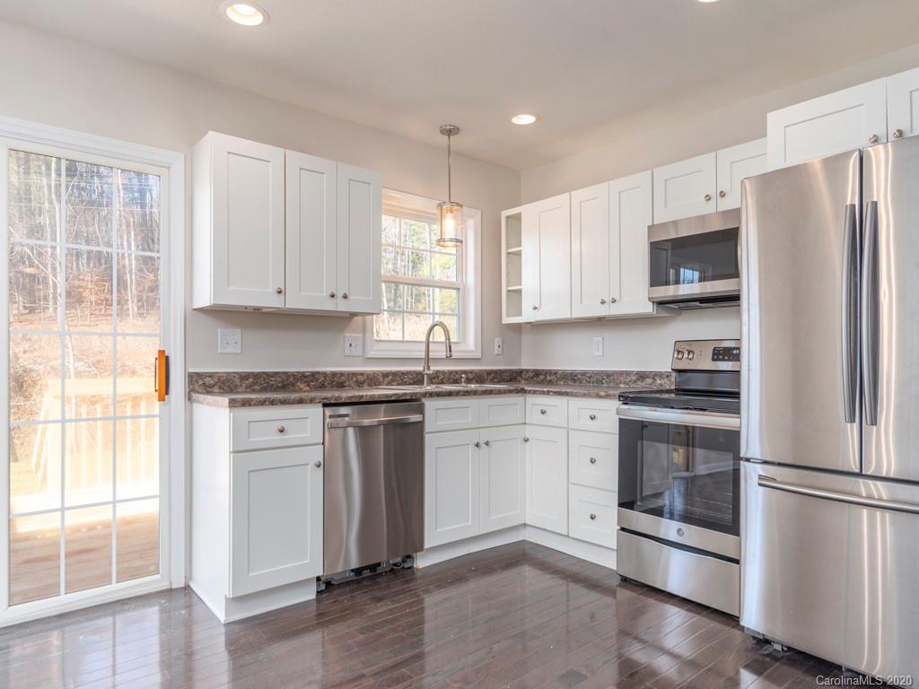 31 Cherry Lane Burnsville NC 28714