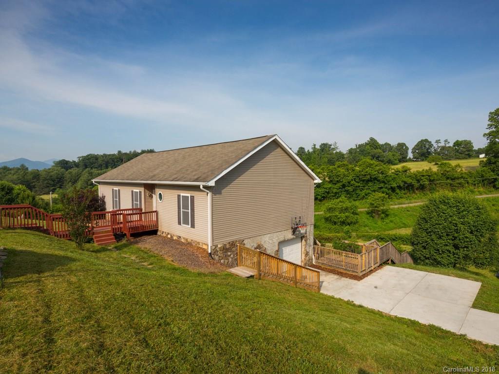 21 Little Oak Road Leicester NC 28748