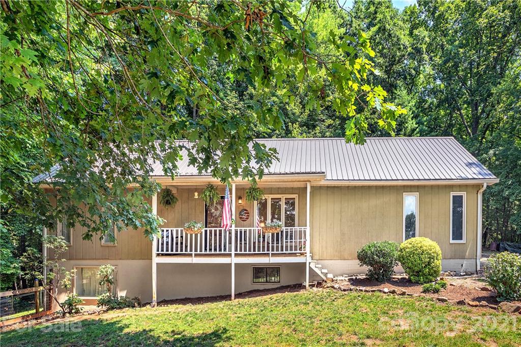 49 Corvette Drive Candler NC 28715