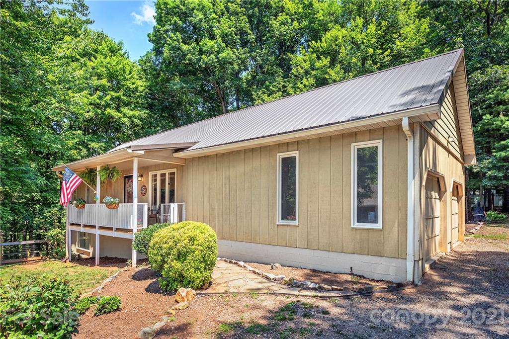 49 Corvette Drive Candler NC 28715