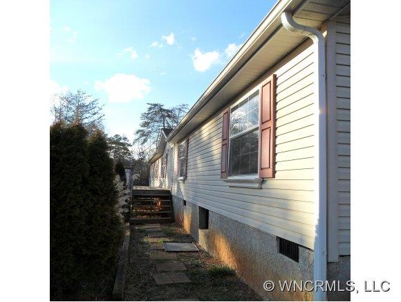 17 Harkins Lane Marshall NC 28753