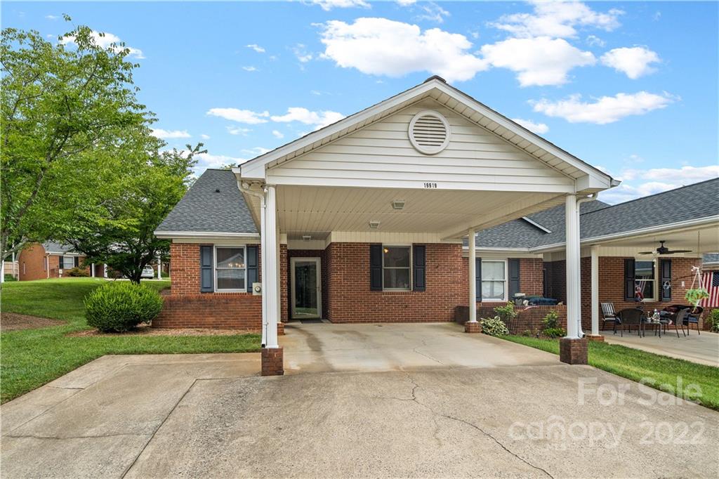 19919 Oak Leaf Circle Cornelius NC 28031