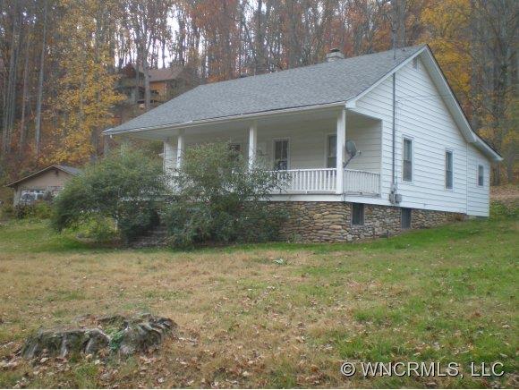 215 Cardinal Drive Maggie Valley NC 28751