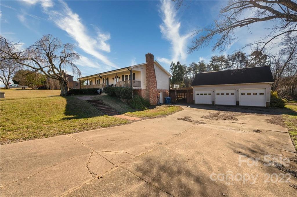 3352 47th Avenue Place NE Hickory NC 28601