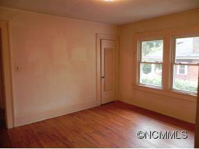 16 Carrier Street Asheville NC 28806
