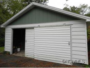 16 Carrier Street Asheville NC 28806