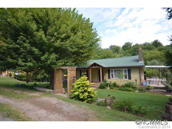 80 Hookers Gap Road Candler NC 28715