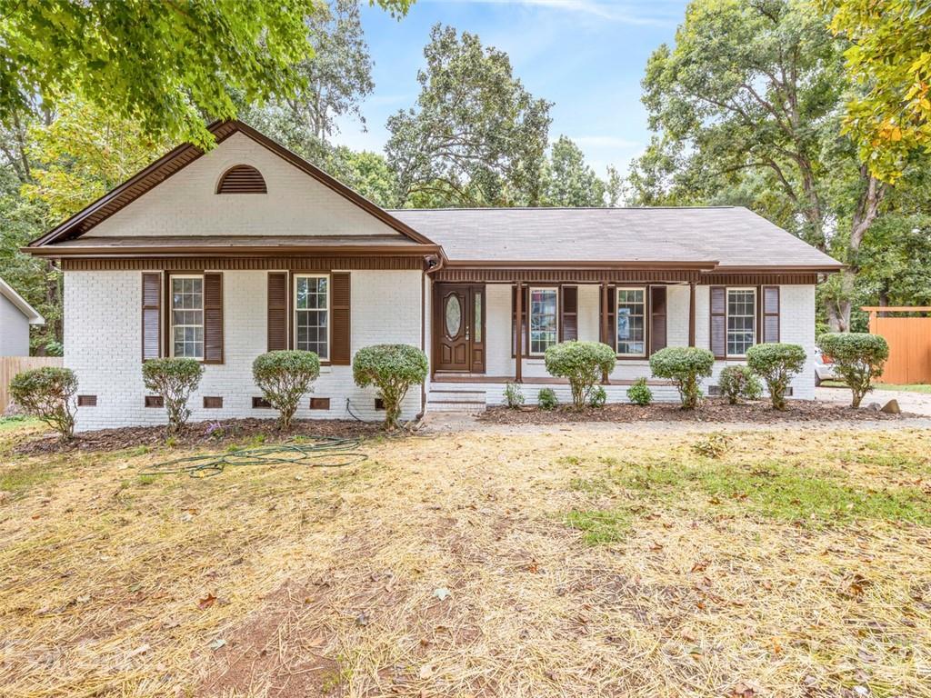 5745 Hollirose Drive Charlotte NC 28227