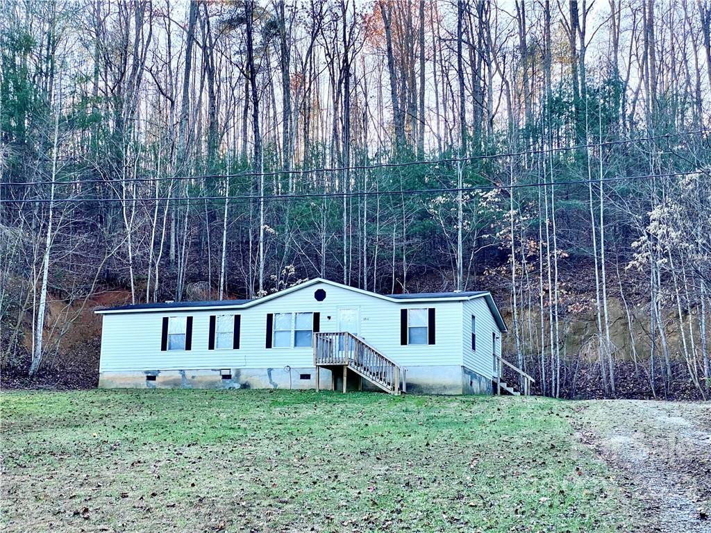 1741 Old North Road Lenoir NC 28645