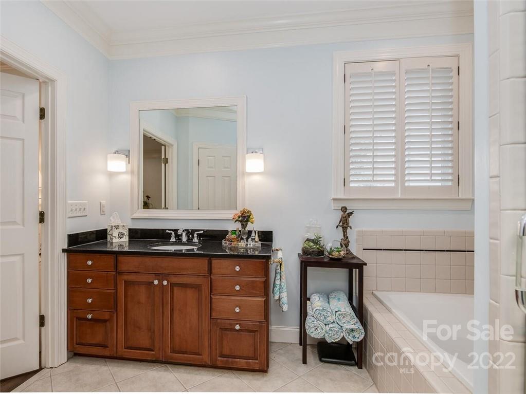 2205 Guest House Court Charlotte NC 28270