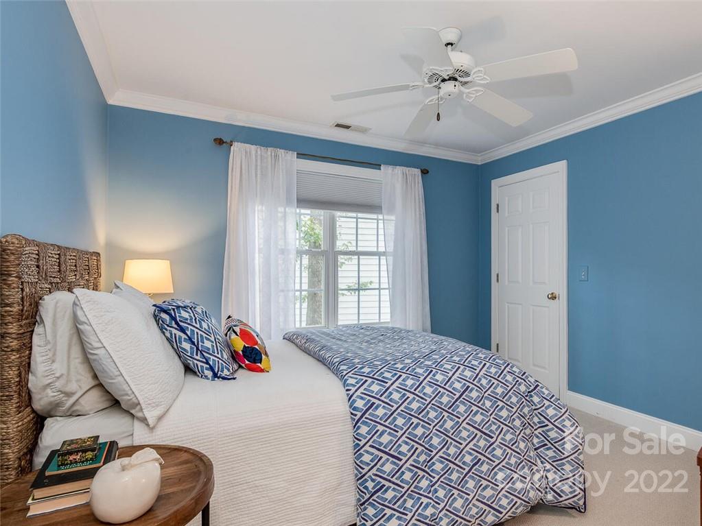 2205 Guest House Court Charlotte NC 28270