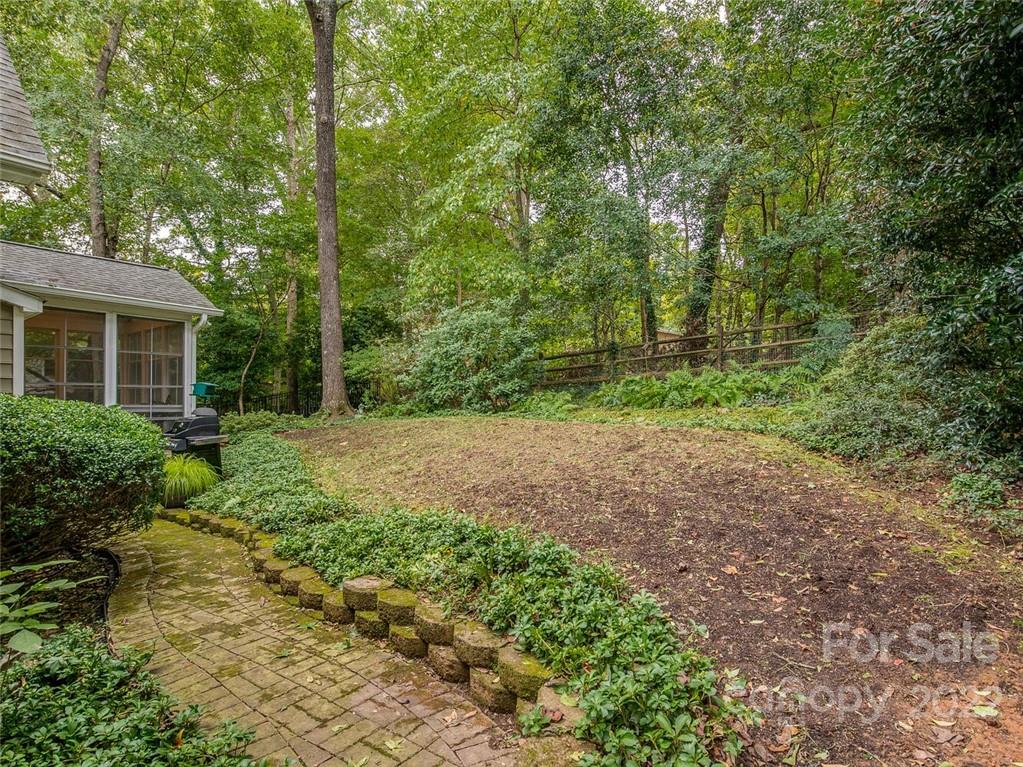 2205 Guest House Court Charlotte NC 28270