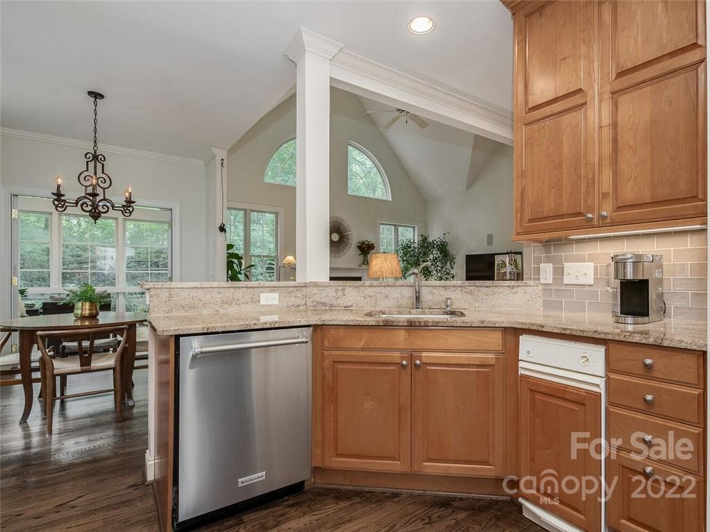 2205 Guest House Court Charlotte NC 28270