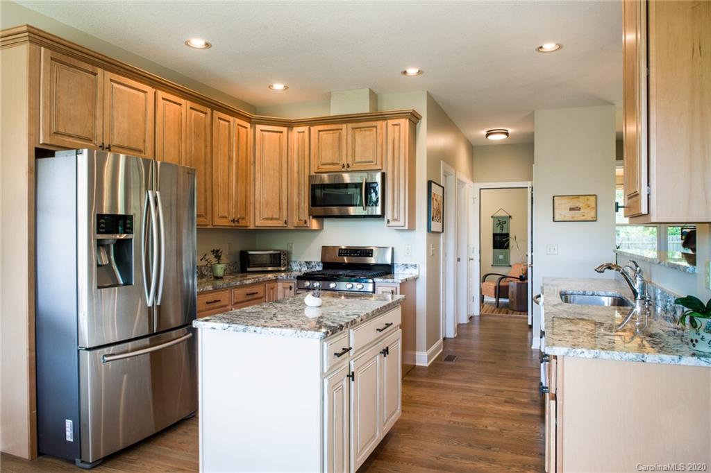78 Riddle Road Swannanoa NC 28778