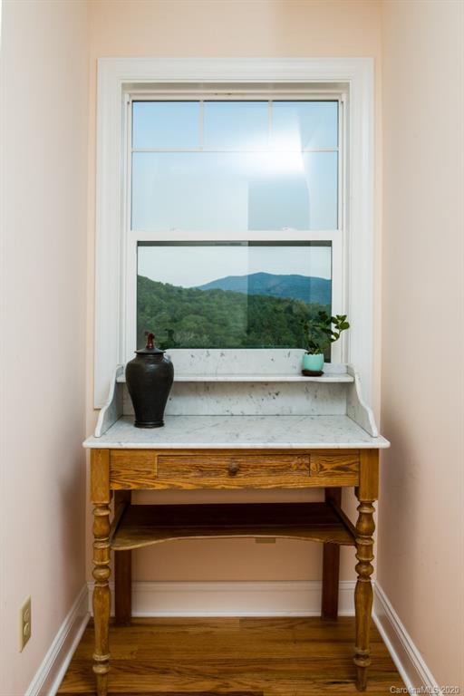78 Riddle Road Swannanoa NC 28778
