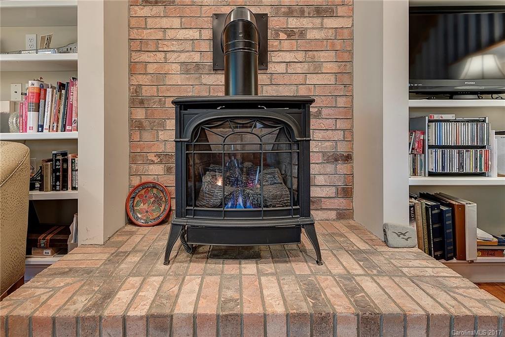34 Hawk View Drive Asheville NC 28804