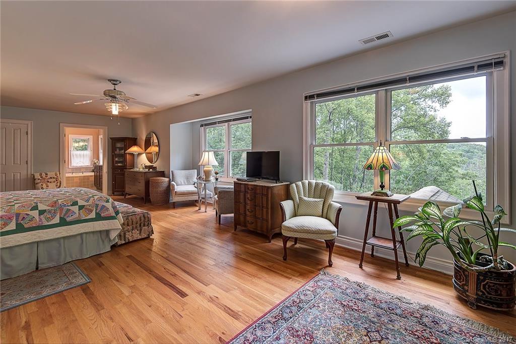 34 Hawk View Drive Asheville NC 28804