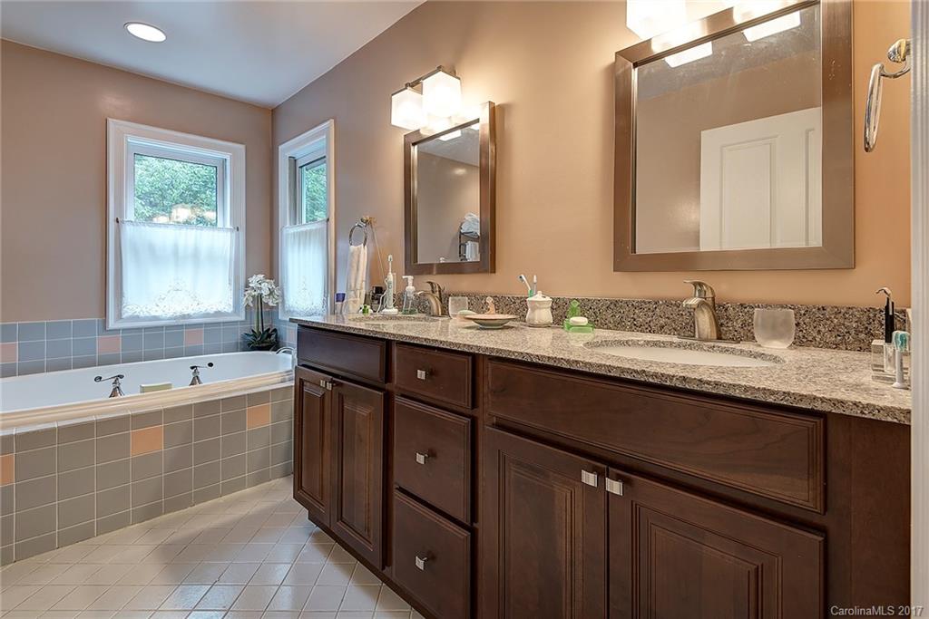 34 Hawk View Drive Asheville NC 28804