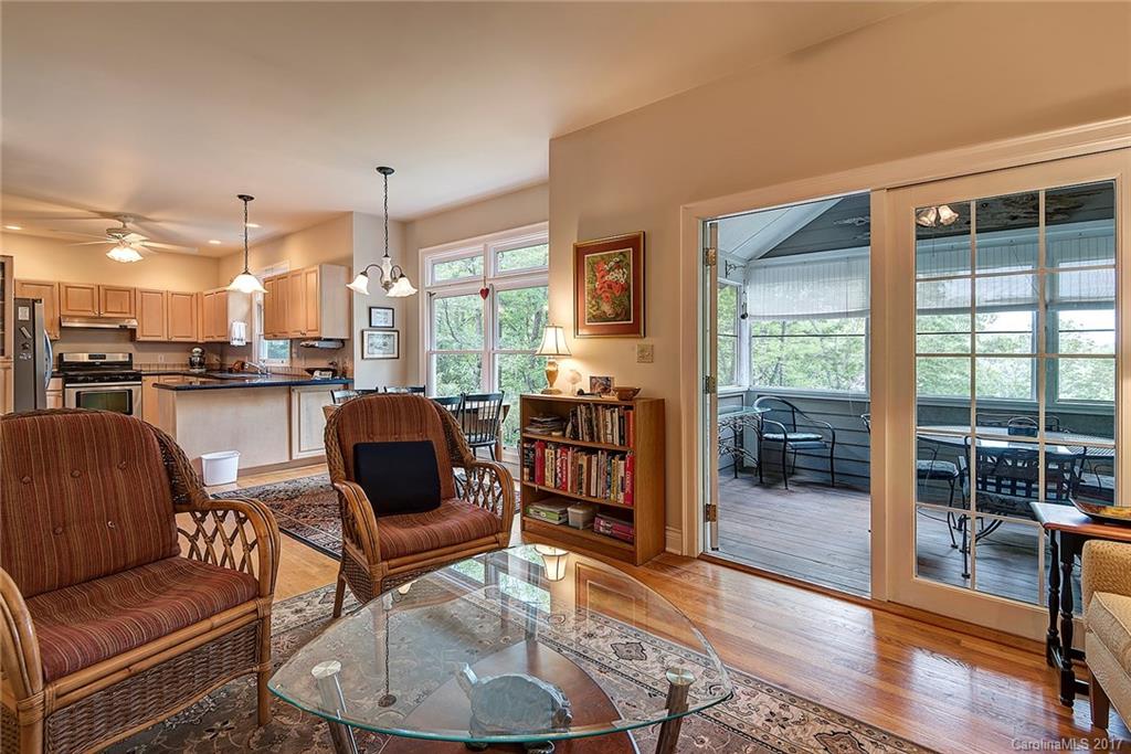 34 Hawk View Drive Asheville NC 28804