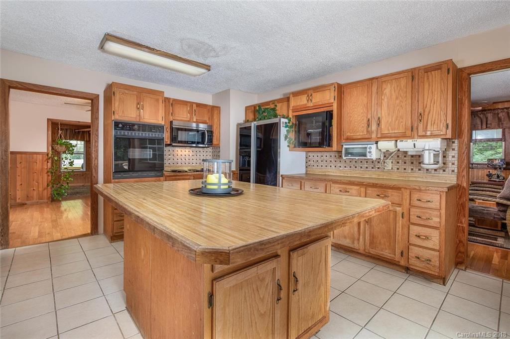 74 Highland Street Weaverville NC 28787