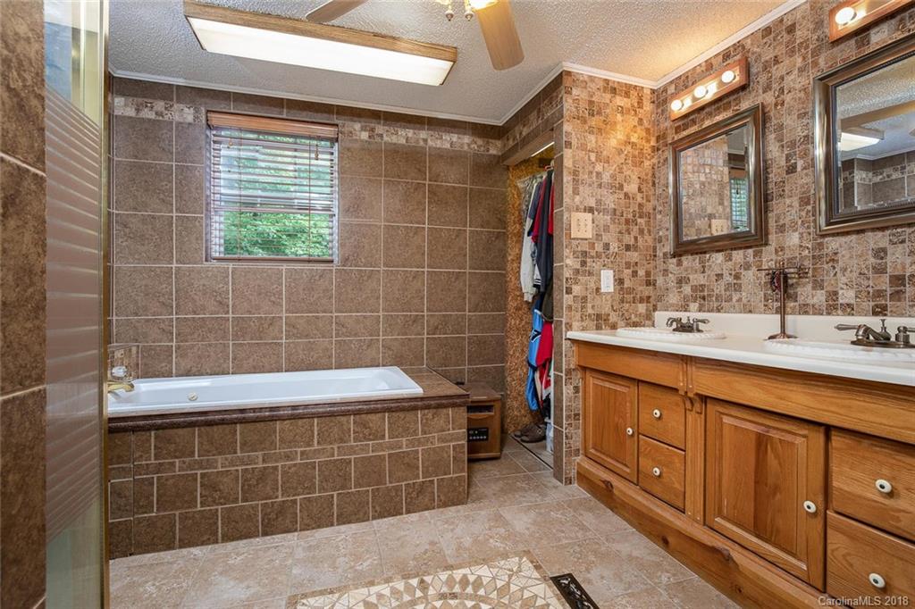 74 Highland Street Weaverville NC 28787