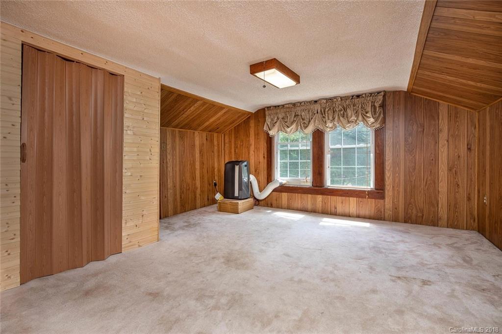 74 Highland Street Weaverville NC 28787