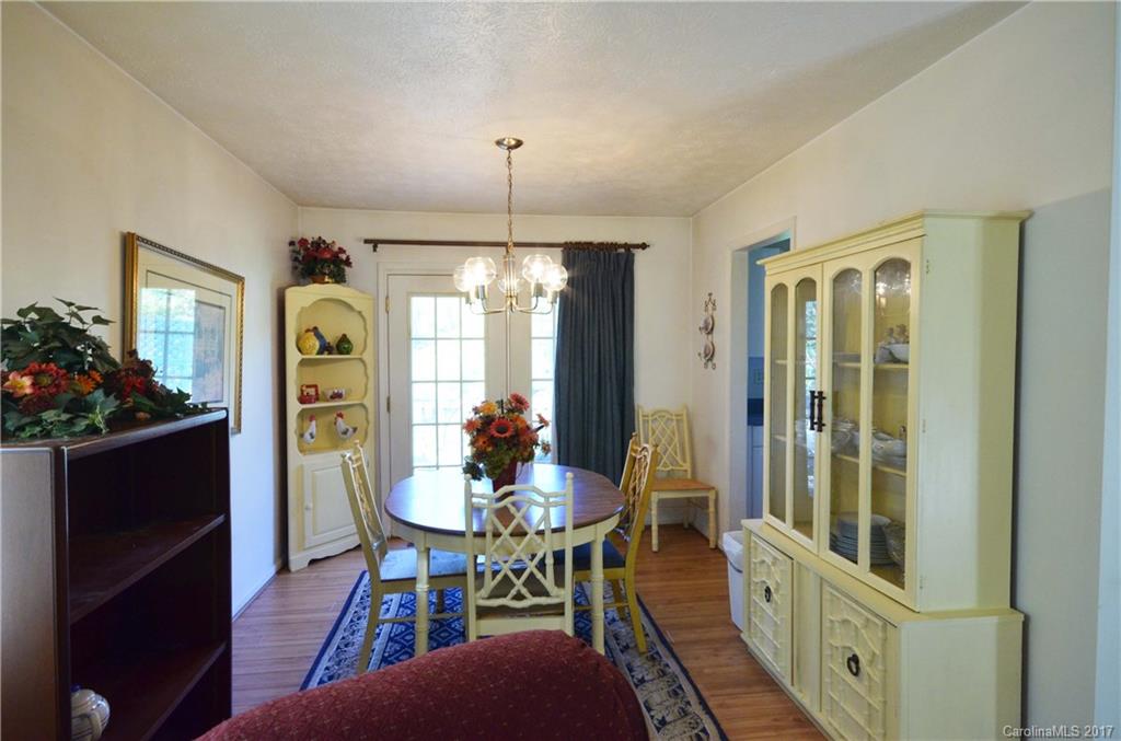 17 Melton Road Candler NC 28715