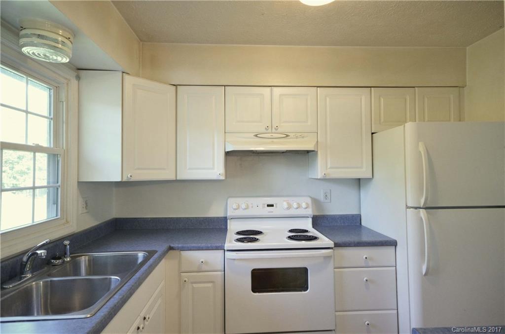 17 Melton Road Candler NC 28715