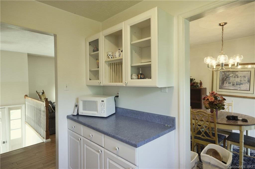17 Melton Road Candler NC 28715