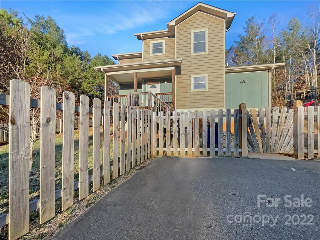 51 Compass Park Drive Weaverville NC 28787