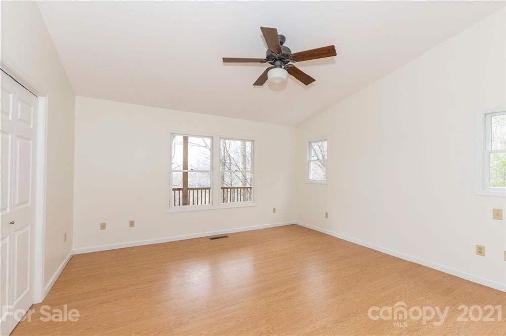 107 Pink Fox Cove Road Weaverville NC 28787
