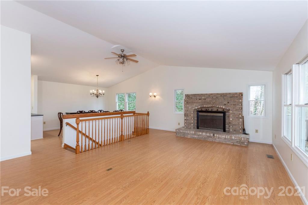 107 Pink Fox Cove Road Weaverville NC 28787