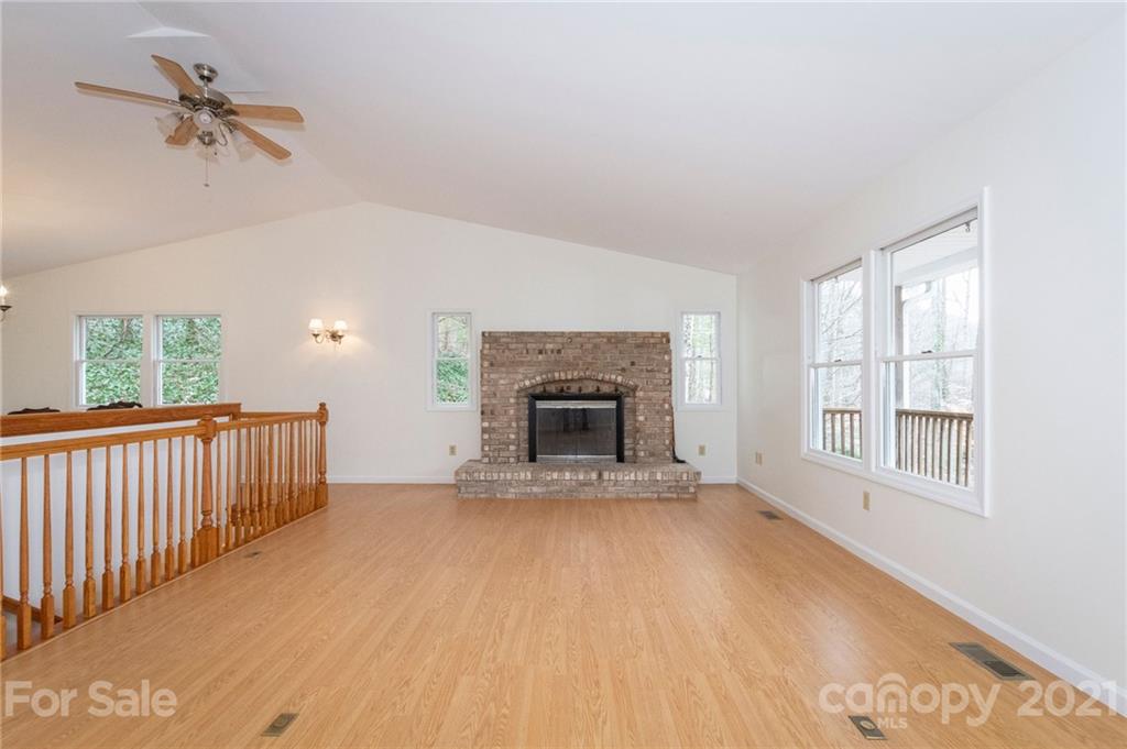 107 Pink Fox Cove Road Weaverville NC 28787