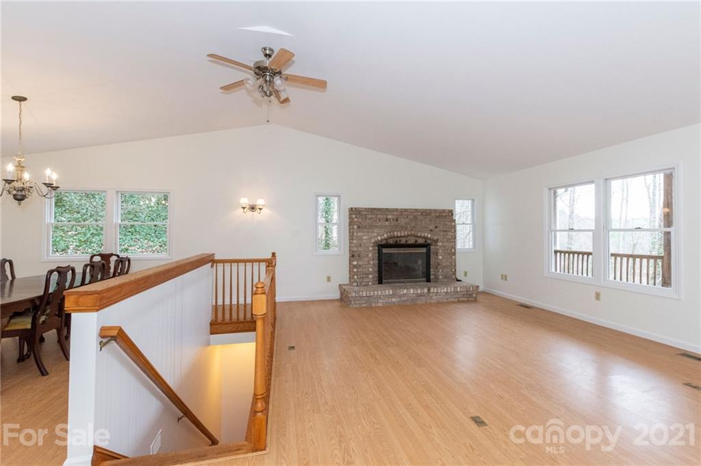 107 Pink Fox Cove Road Weaverville NC 28787