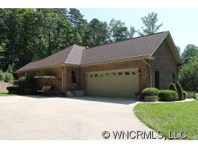 4 Tanager Court Candler NC 28715
