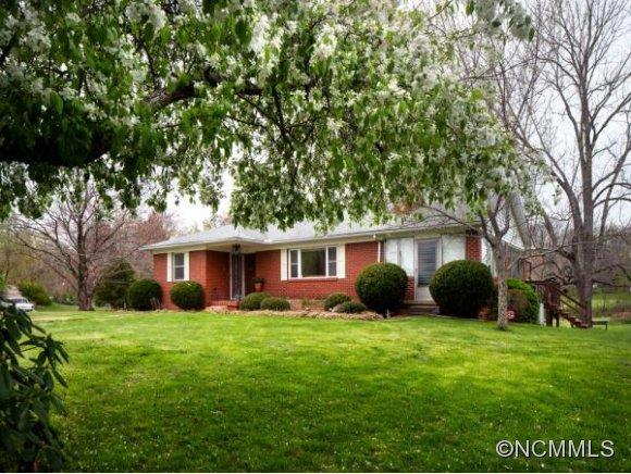 54 Liberty Road Candler NC 28715