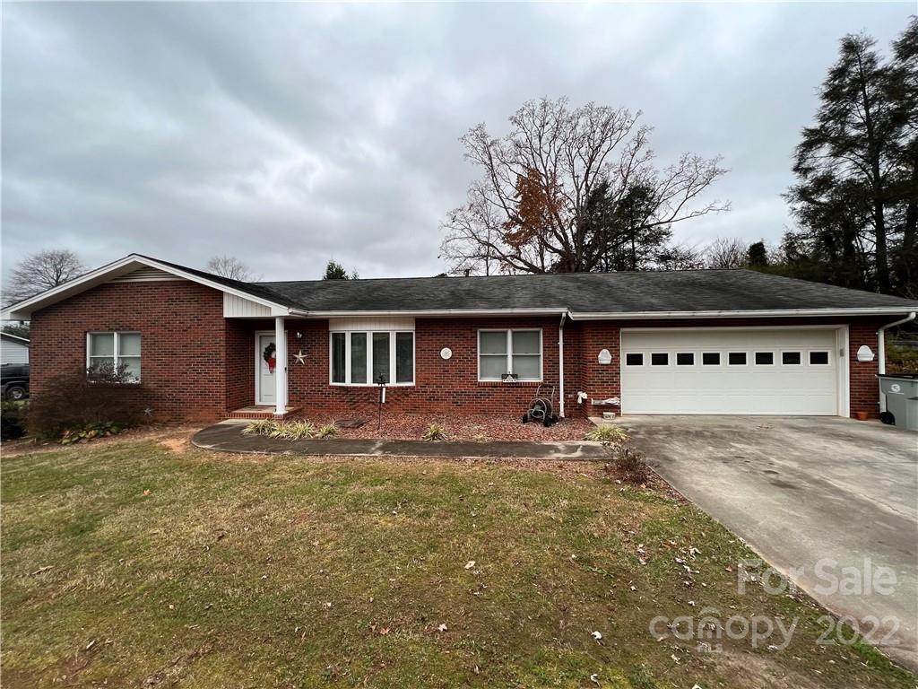 1006 Garden Street SE Lenoir NC 28645