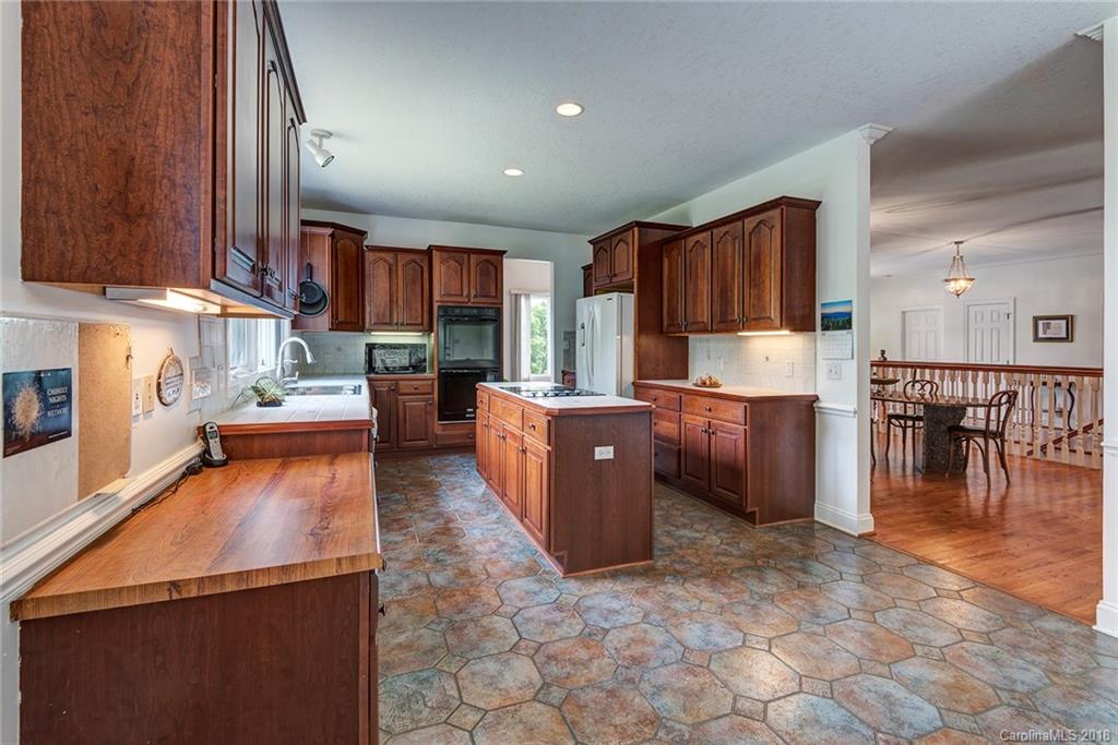 133 Clear Vista Lane Asheville NC 28805